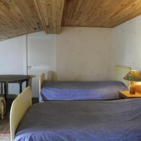 Saint-malachie Holiday home *